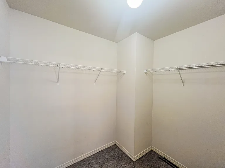 122 Peoria Blvd — Photo 14