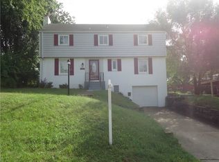 1235 Lakemont Dr, Pittsburgh, PA