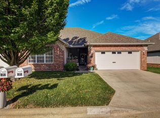 1360 N Sandy Creek Cir #4, Nixa, MO 65714
