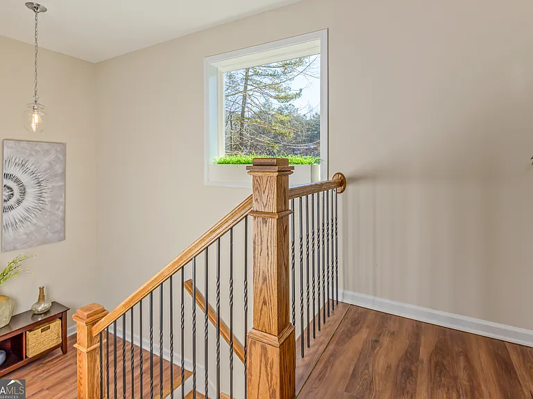 27 W Ridge Dr SE — Photo 6