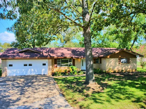 105 Parker Blvd, Hemphill, TX 75948
