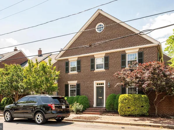 368 N Saint Asaph St, Alexandria, VA 22314