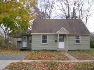 93 Balfour Dr, Springfield, MA 01118