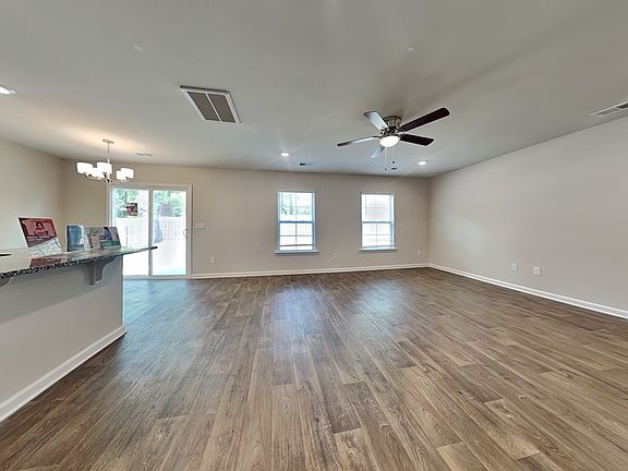 5th image of 480 Blue Garden Way