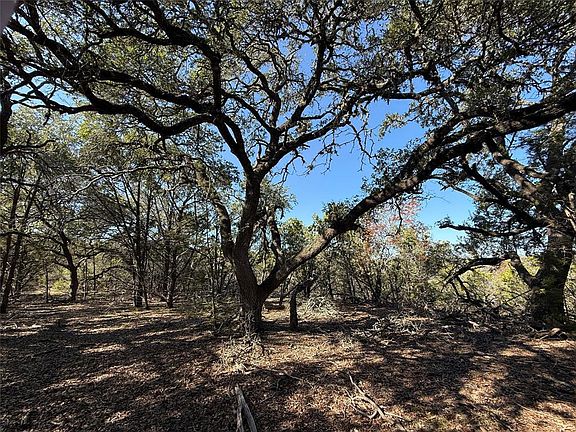 4th image of 221 Ranch House Rd