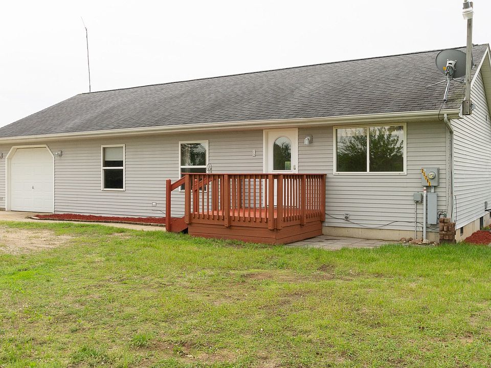 21781 Featherstone Rd-103