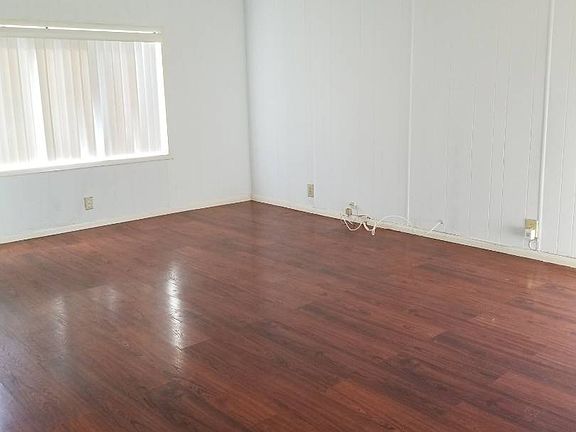 2nd image of 402 63rd St Space 190