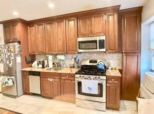 592 6th Ave APT 2, Brooklyn, NY 11215