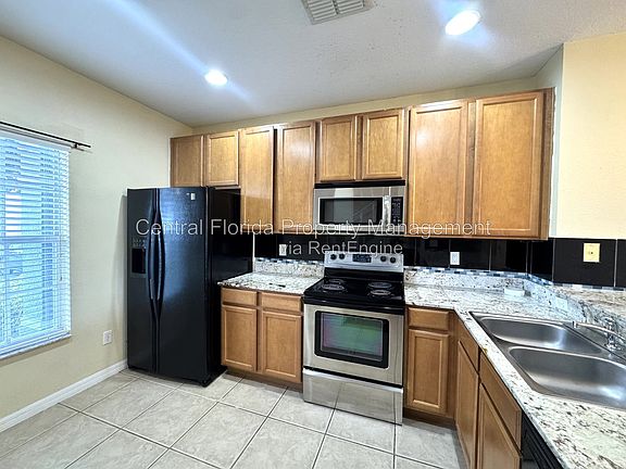 4th image of 10832 Savannah Wood Ct
