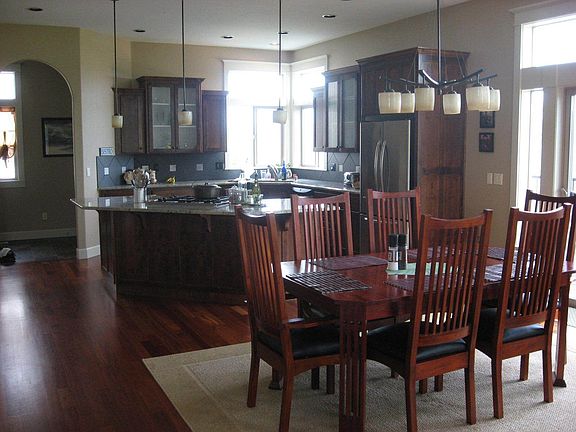Chefs Kitchen and Dining Room 