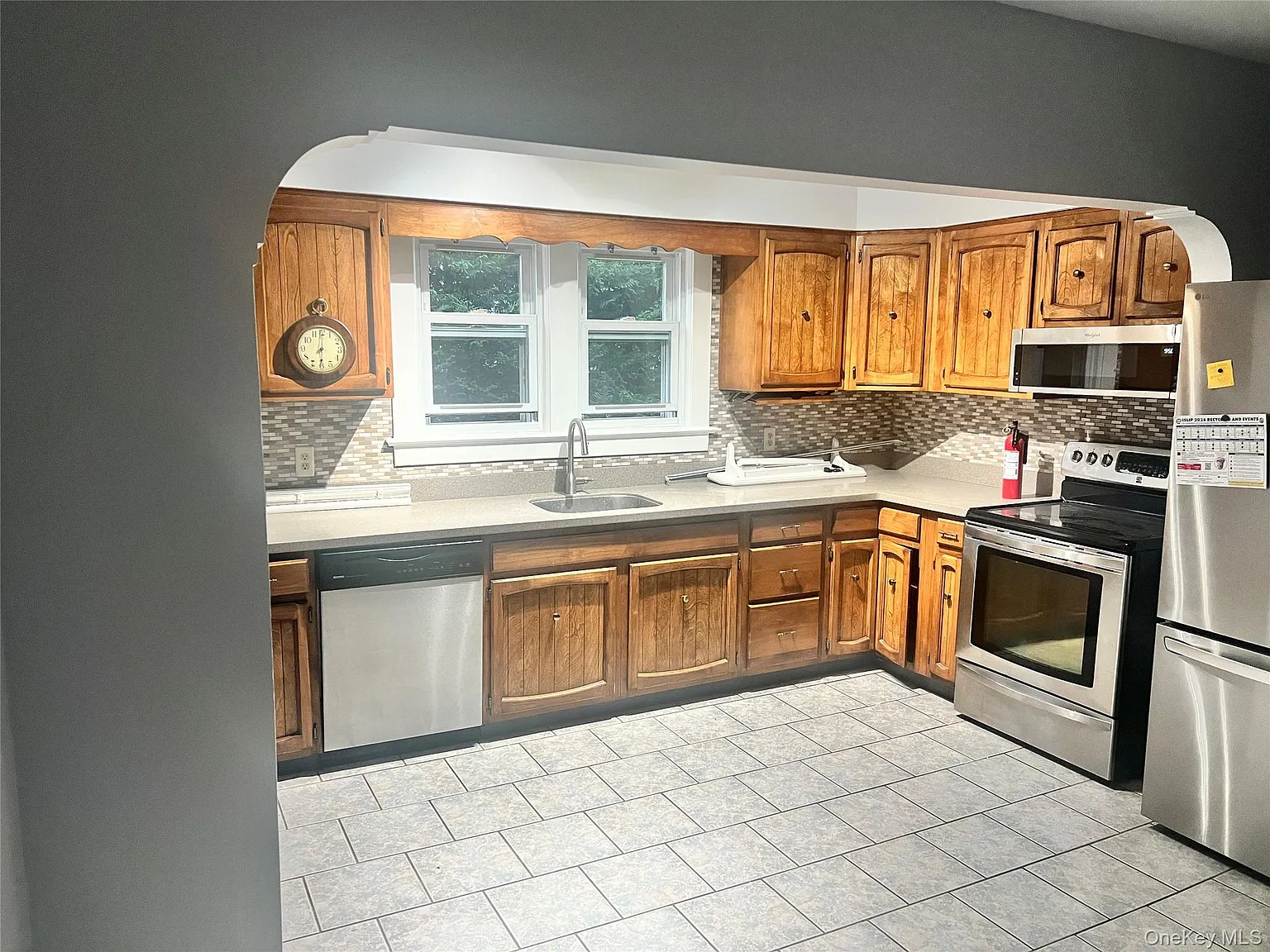 4 bed, 2.0 bath, 1500 sqft, $4,400 — Photo 3