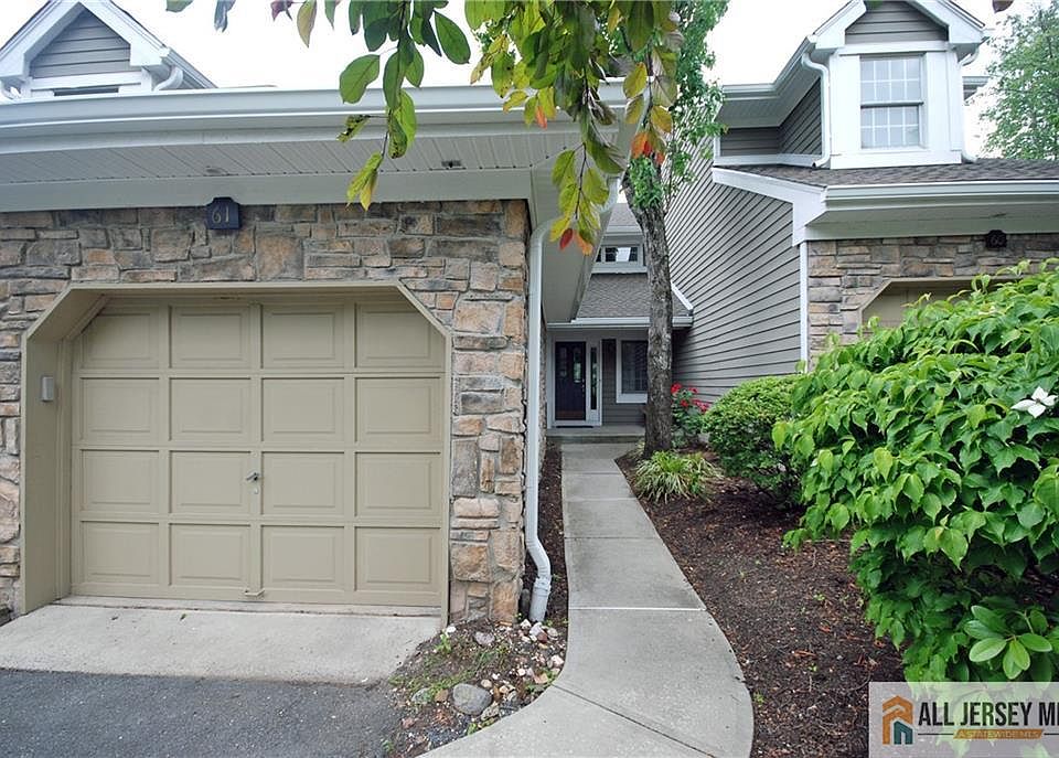 1st image of 61 Briarwood Ct