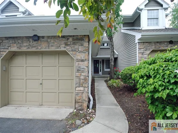 61 Briarwood Ct, Princeton, NJ 08540