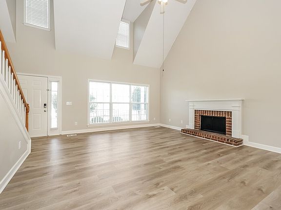 4th image of 1405 Augustine Ct
