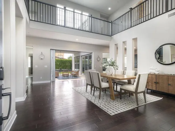 7060 Sitio Caliente, Carlsbad, CA 92009