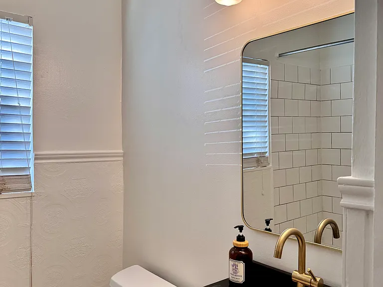 510 Elmwood Dr — Photo 6