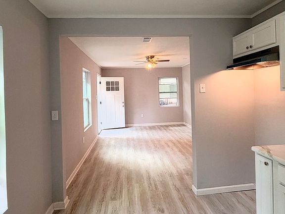 3rd image of 3909 Ilano Dr