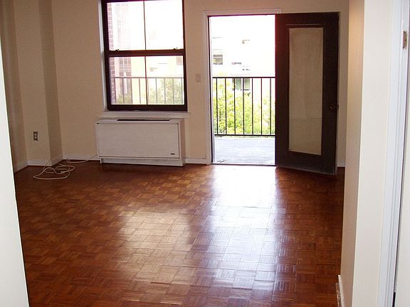 Liv. Room with Terrace