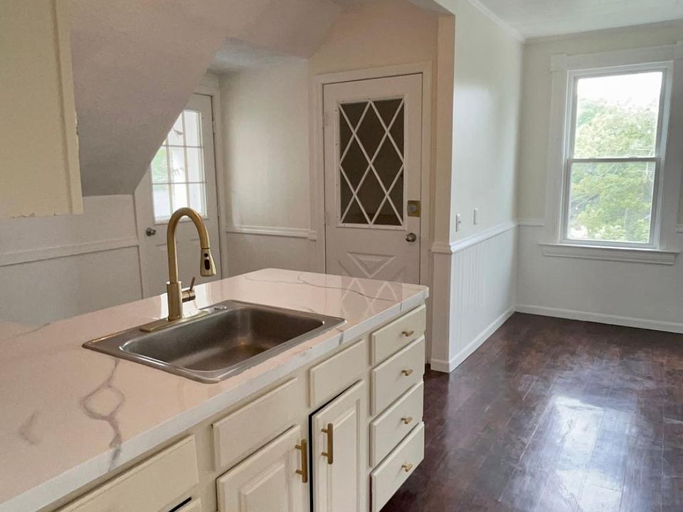 Large kitchen