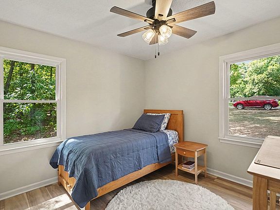 4th image of 1019 Northview Dr