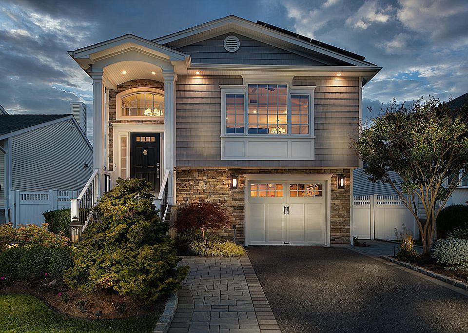 1st image of 76 Greatwater Ave