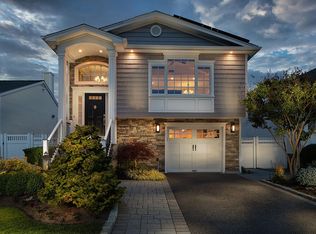 76 Greatwater Ave, Massapequa, NY