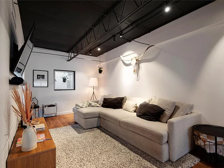 1314 E Washington St — Photo 11