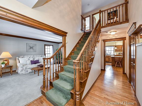 2nd image of 420 Columbine Ln