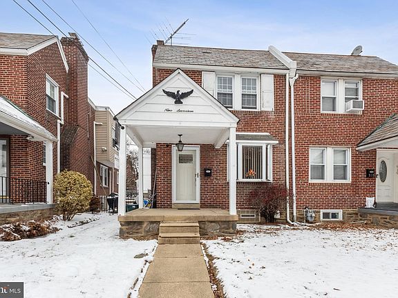 3rd image of 917 Myra Ave