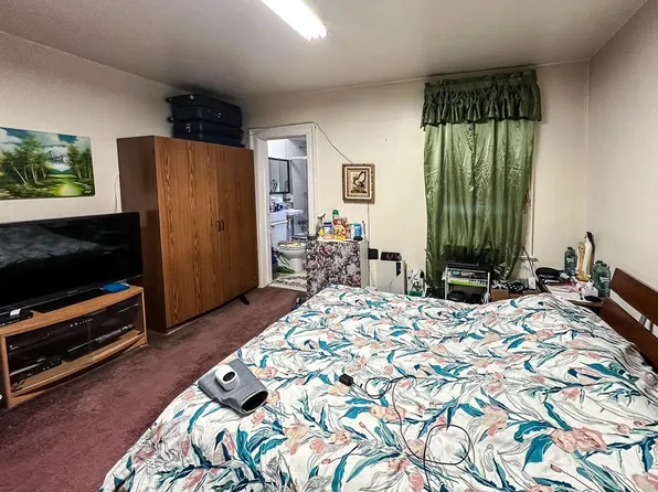 38 Van Reypen Street image 15 of 20