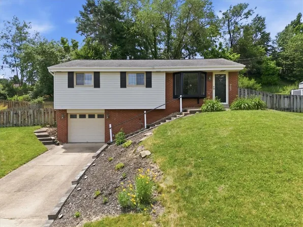 722 Redstone Dr, Allison Park, PA 15101