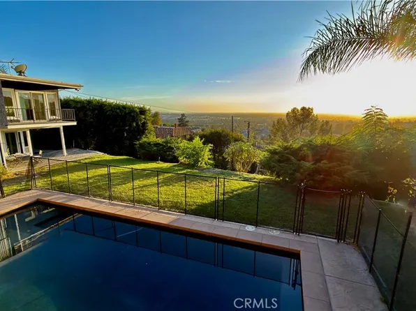 14001 Summit Dr, Whittier, CA 90602