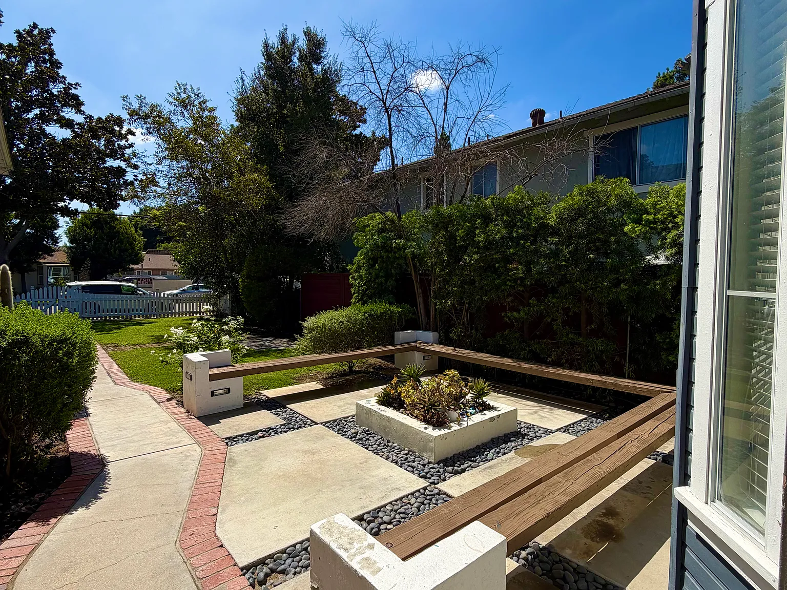 3 bed, 1750 sqft, $4,400 — Photo 4