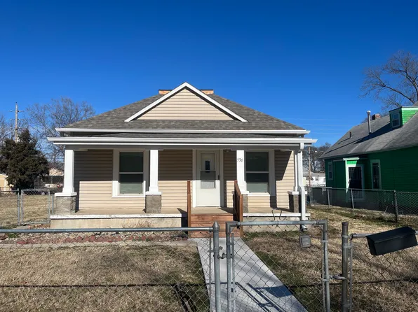 536 W 12th St, Junction City, KS 66441