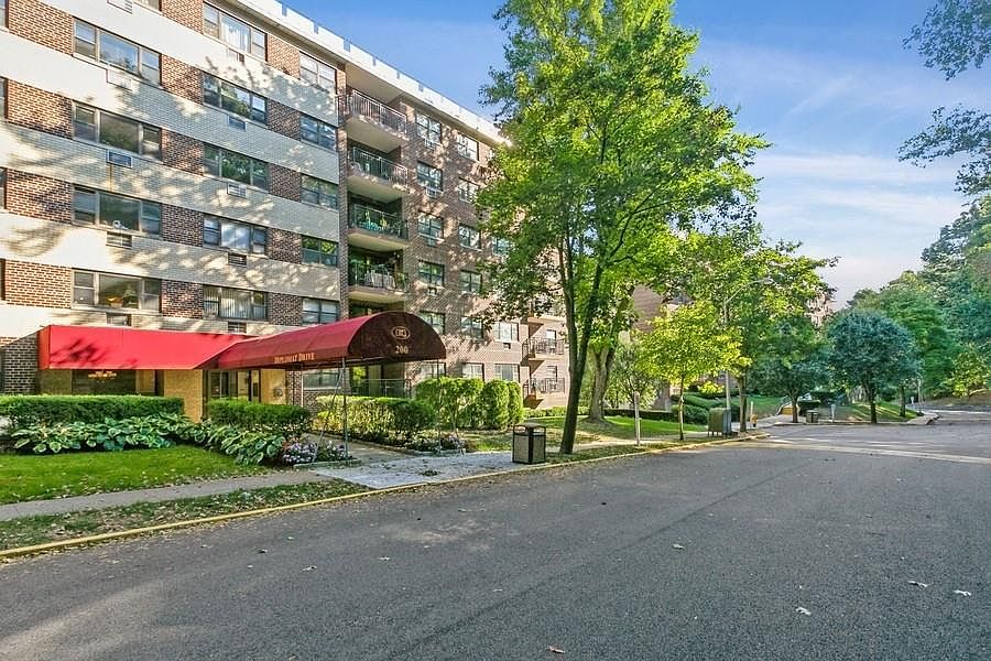 1st image of 100 Diplomat Drive #8A
