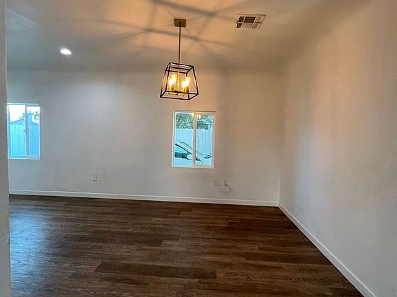 4th image of 429 Niles St #A