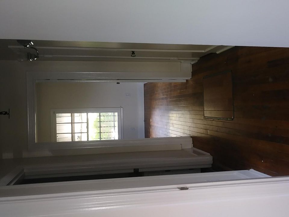2nd image of 3838 Wayne Ave