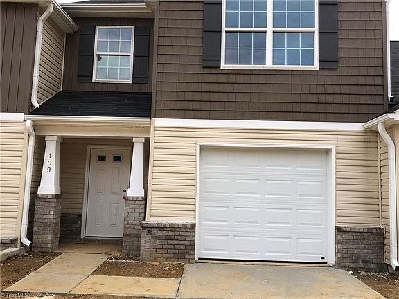 3rd image of 109 Crepe Myrtle Ln #15-MOM