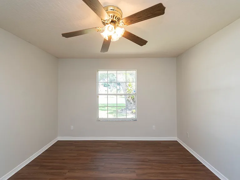 1236 Buffing Cir SE — Photo 22