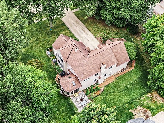 4th image of 32253 Walker Rd