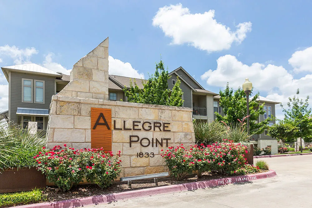 Allegre Point — Photo 1