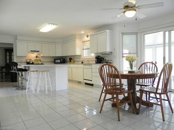 2nd image of 655 Dewitt Dr