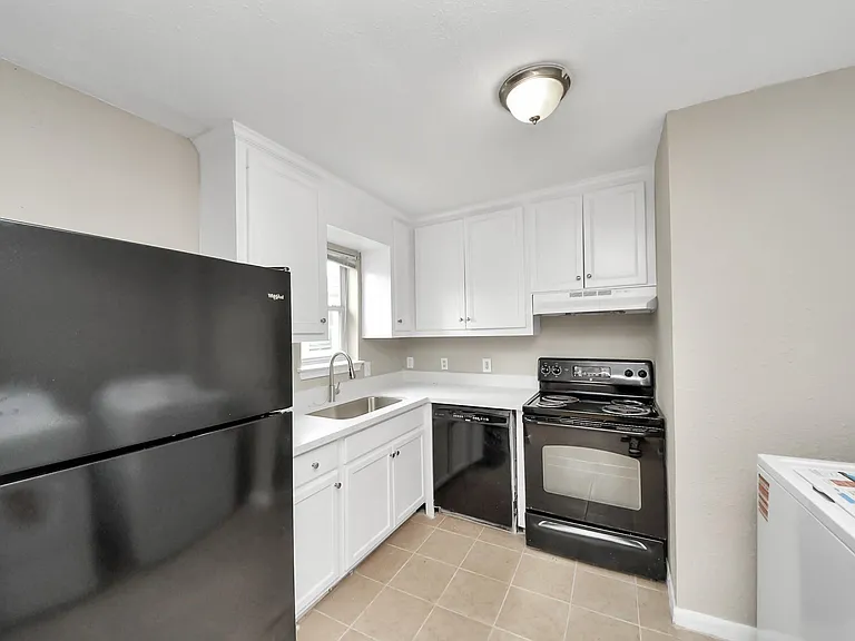 3914 Hoffman St #B — Photo 14