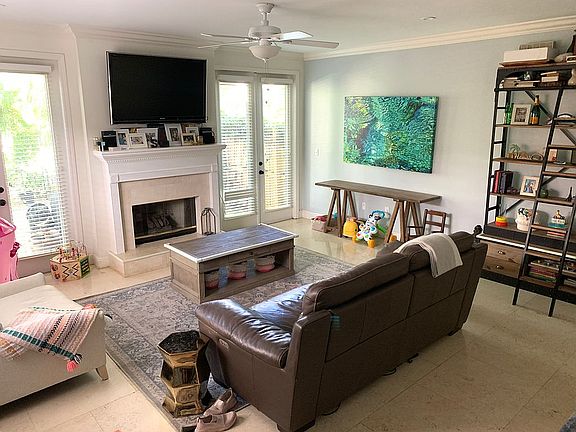 2nd image of 3281 Gifford Ln