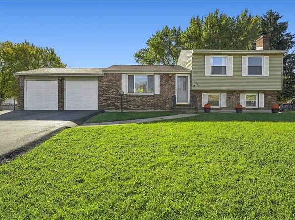 4938 Dahlia Cir, Liverpool, NY 13088