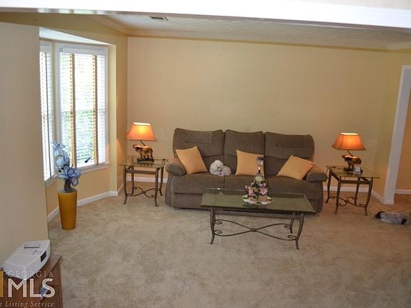 4th image of 191 Beaverwood Ct