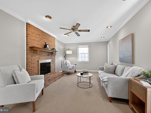 5th image of 606 Londonderry Dr