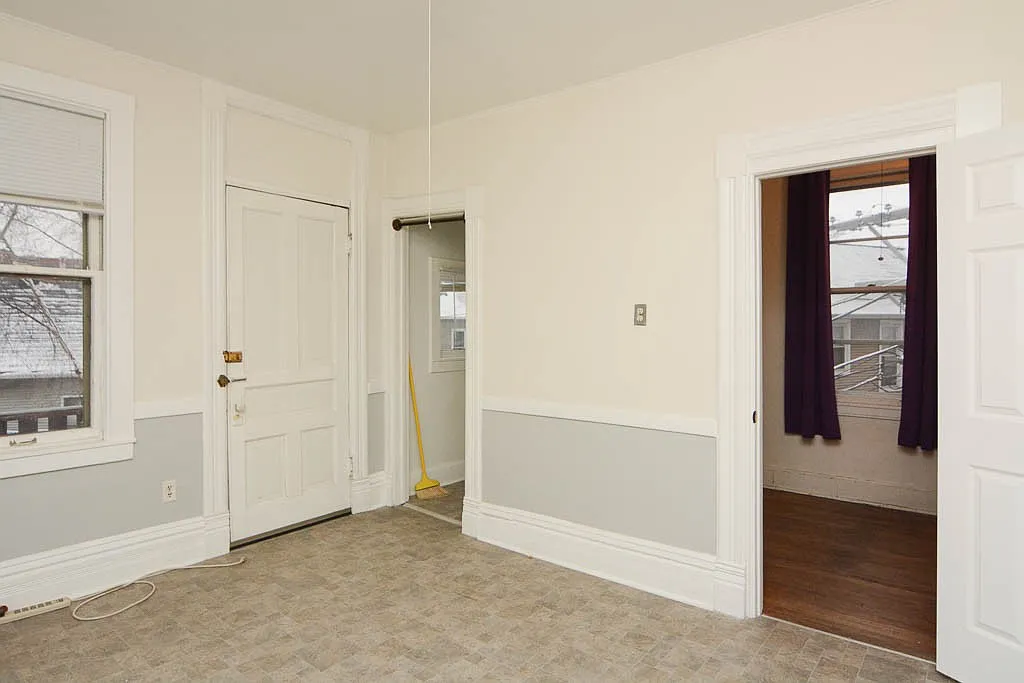 1 bed, 1100 sqft, $2,100 — Photo 4
