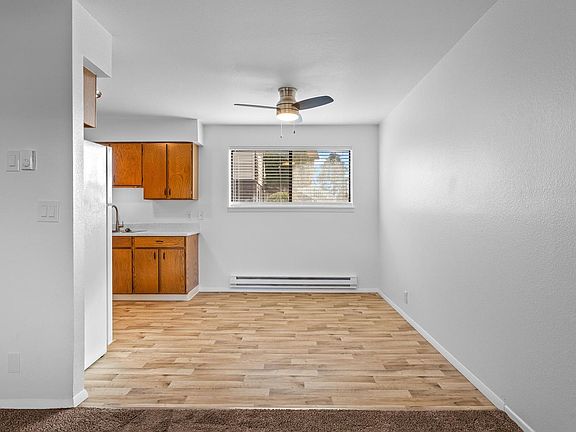 3rd image of 210 N Park Ave #2