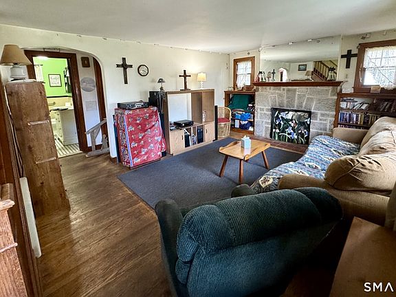 5th image of 55 Glenbrook Avenue